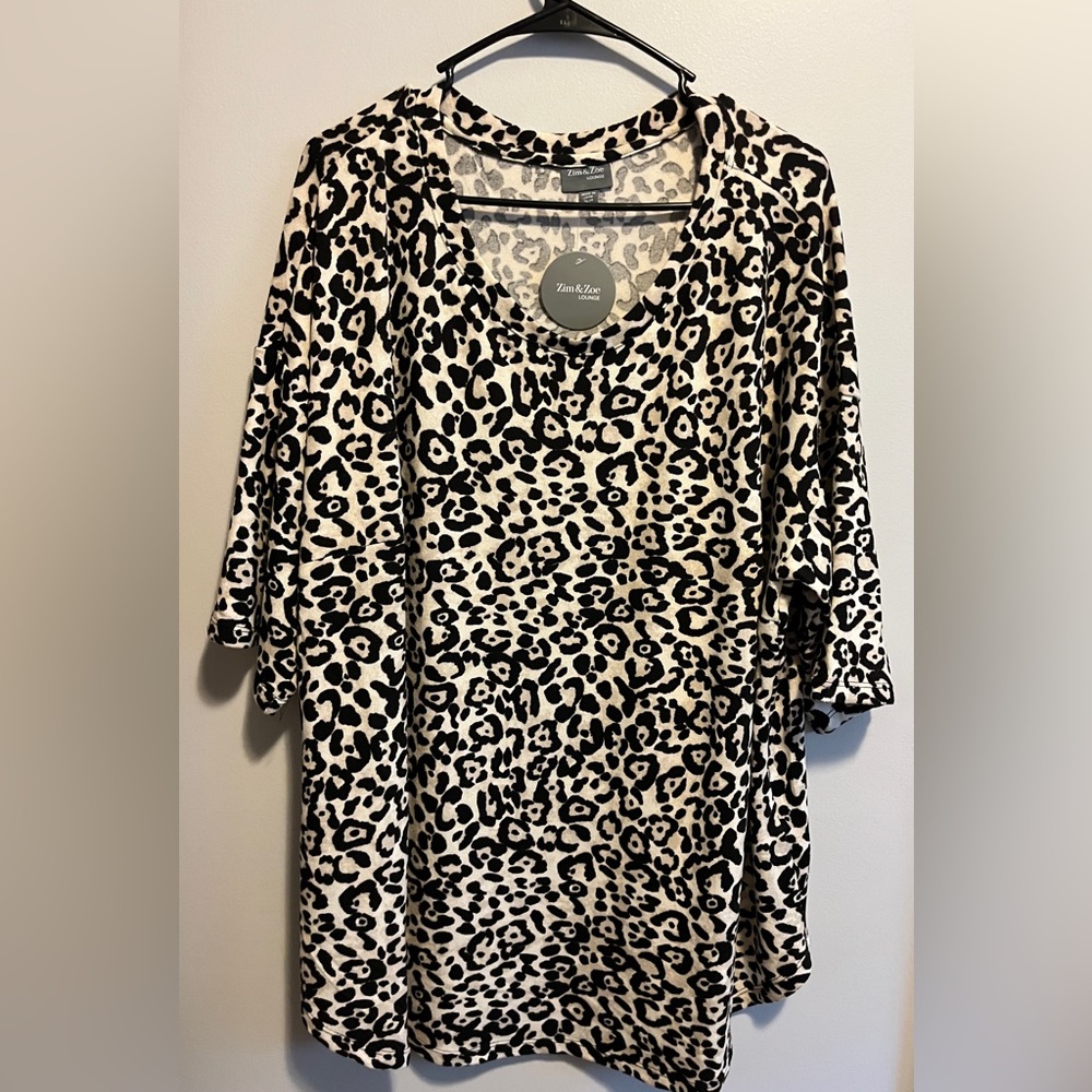 NWT- Zim and Zoe, Cream Leopard Print Plus Size Shirt